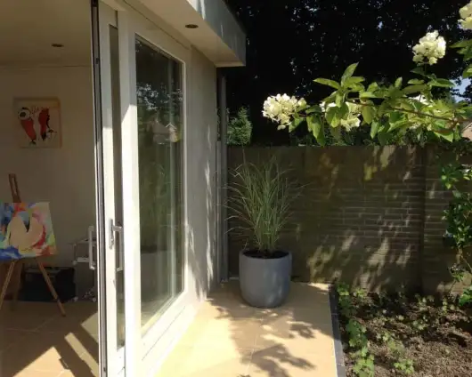 images/001-tuinaanleg-ettenleur/002gerrit-de-jong/Waalwijk-moderne-luxe-tuinhuizen-057-530x424-49d