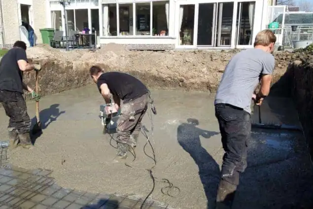 images/001-tuinaanleg-ettenleur/koivijver/welke-vakman-maakt-koivijvers-635x424-9f7