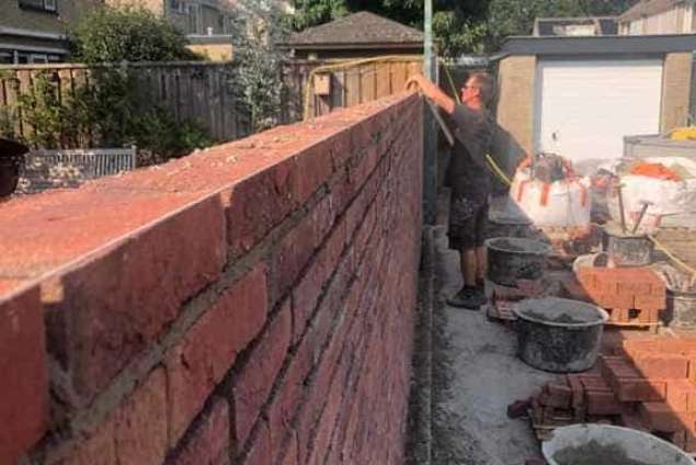 tuin muur metselen metselaar tuinklus breda
