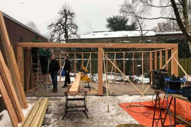 Douglas tuinschuur 28 m2 met robuste balken 