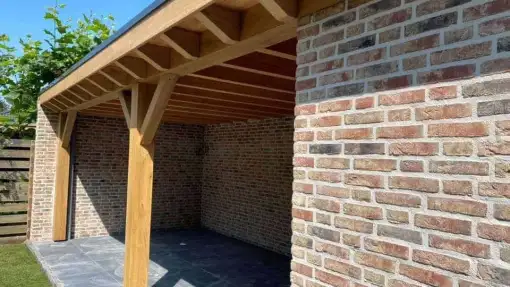 images/deurne-hof-tuinoverkapping/eiken-tuinoverkapping-tilburg-schoren-sedum-dak-keramische-tegels-den-haag-510x287-762